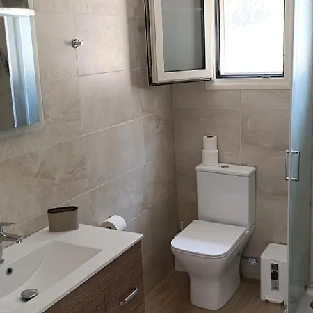 Eleni Лиападес