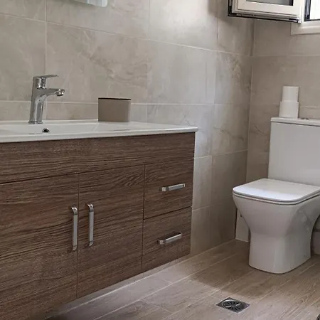 Eleni Лиападес