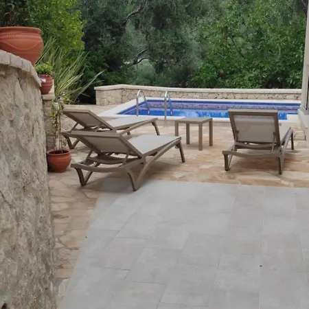 Apartment Eleni Liapades