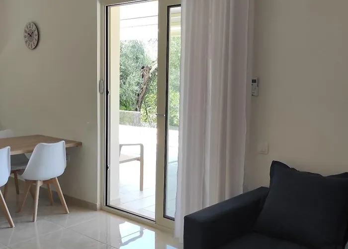Apartment Eleni *